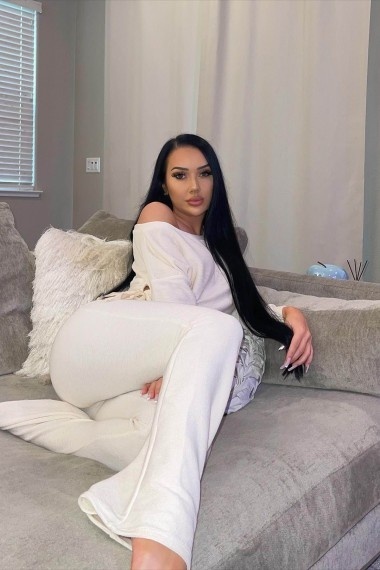 Darina, Vip escort in Milan who offers dates