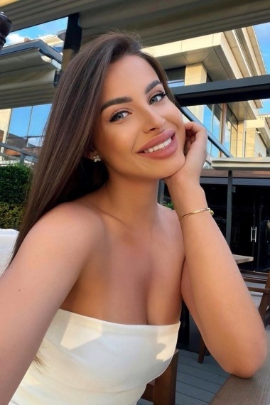 Inga, Vip escort in Milan who offers dates