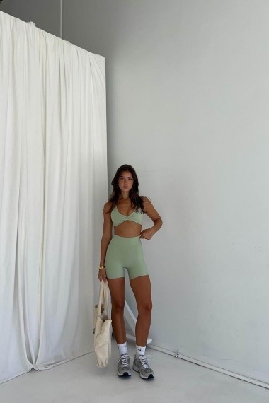 Belinda, Vip escort in Milan who offers oral job